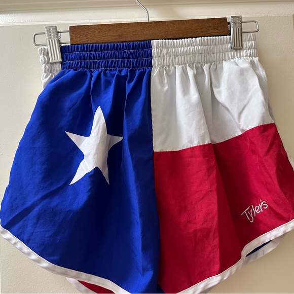 Women’s medium shorts - Picture 1 of 2